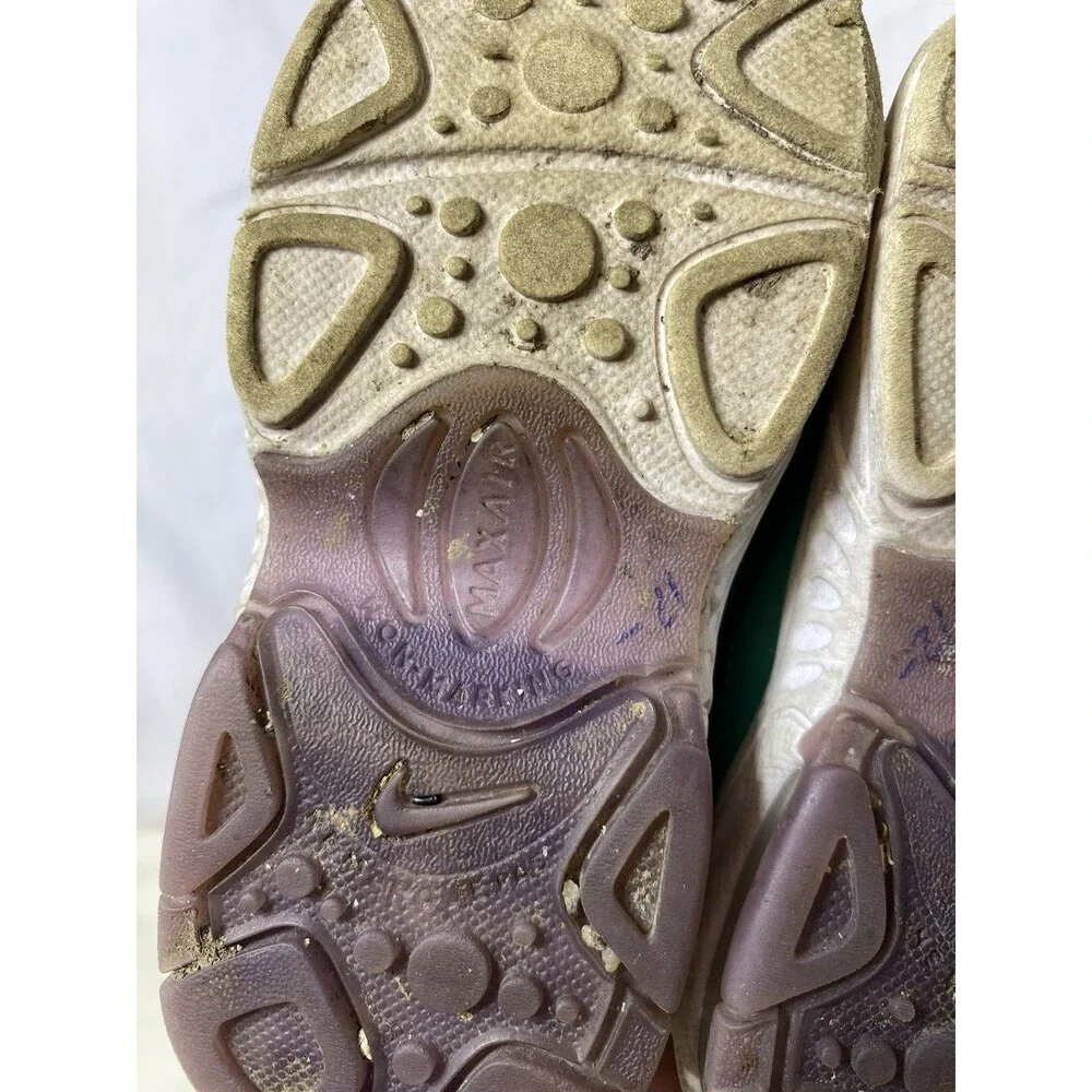 Nike closure touch